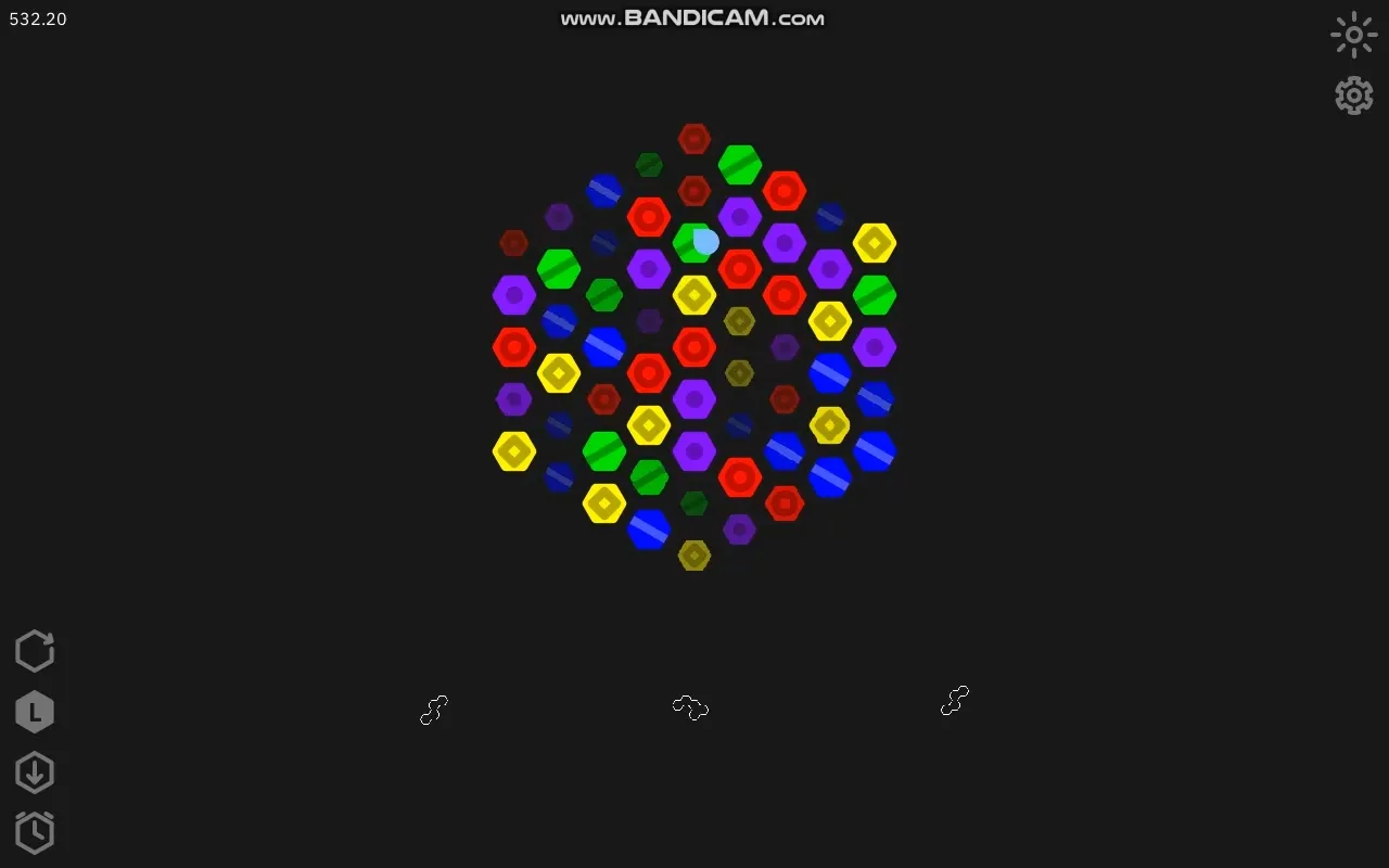 게임이 끝나 보드의 모든 칸이 사라지고 있다.